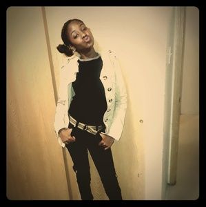 Meet your Posher, shyra